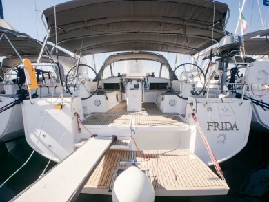 Boot mieten Olbia günstig Sun Odyssey 490