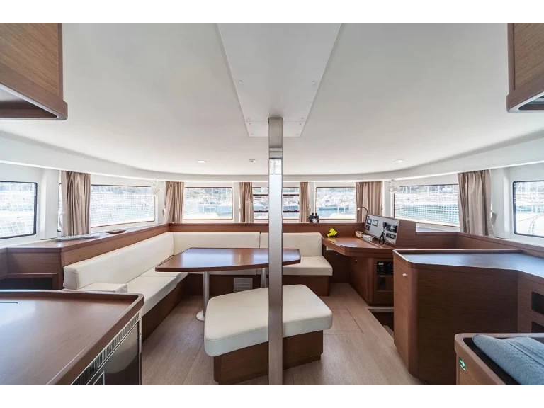 Location bateau Lagoon Lagoon 42 à Capo d'Orlando sur Samboat