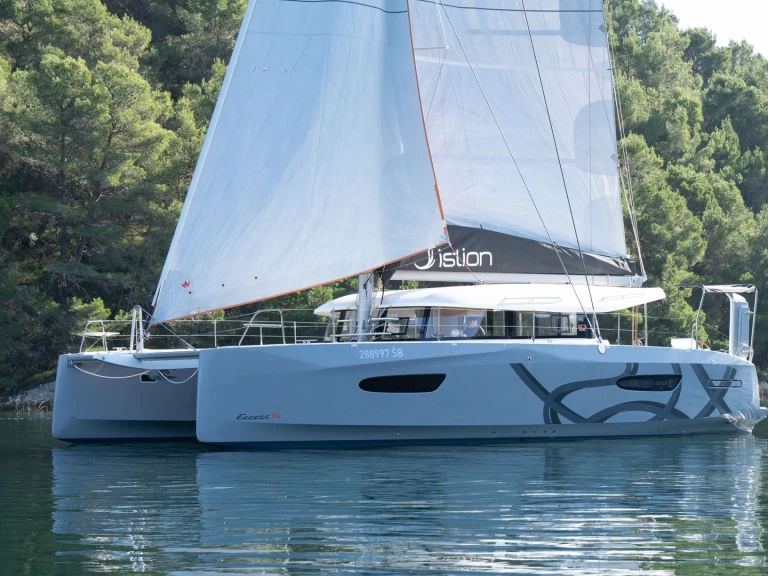 Louer Catamaran avec ou sans skipper Excess à Skradin