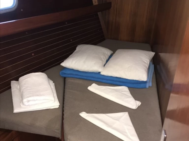 Louez un Elan Elan 45 à Vlychó