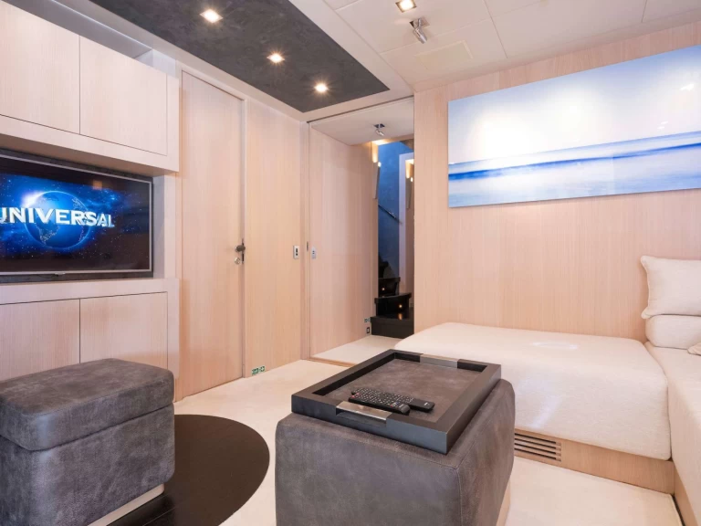 Mangusta TOTAL a louer à Nassau