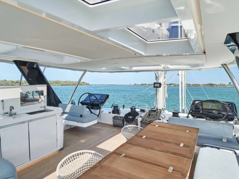 Lagoon AMAREA a louer à Athènes