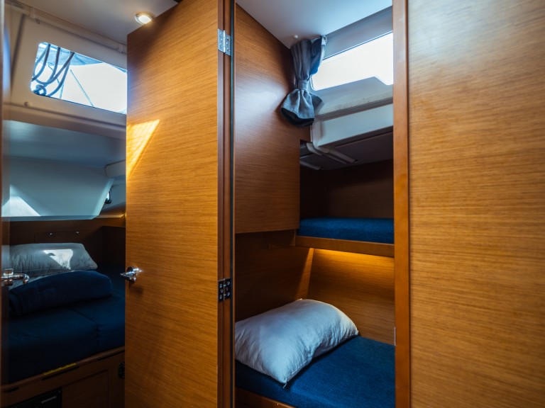 Location bateau Olbia pas cher Sun Odyssey 490