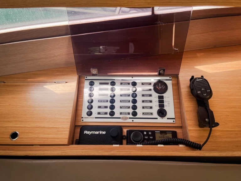 Louez un Dufour Dufour 412 Grand Large à Olbia