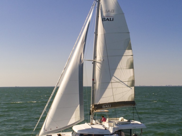 Location Catamaran Bali avec permis