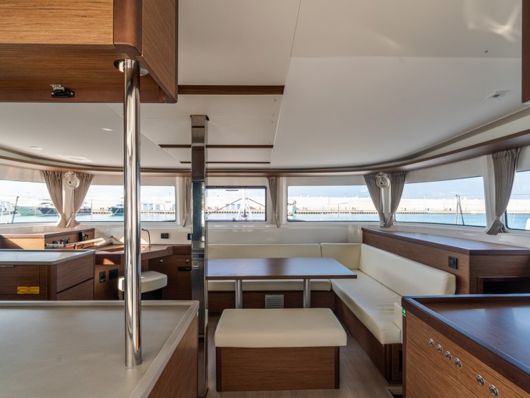 Louer Catamaran avec ou sans skipper Lagoon à Castellammare del Golfo