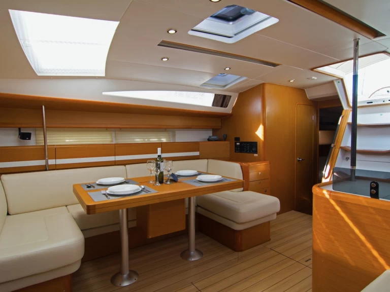 Location Voilier à Komolac - Jeanneau Jeanneau 53