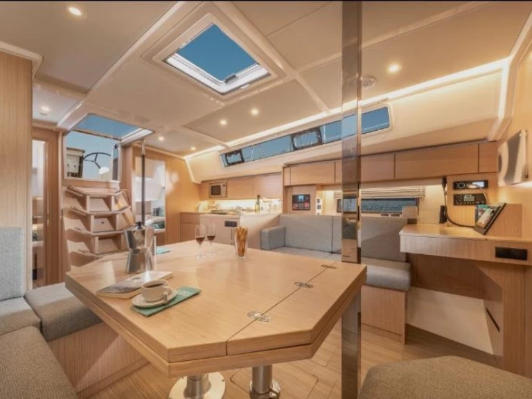 Louez un Bavaria Bavaria C42 à Skiathos