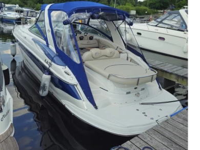 Charter a Crownline Crownline 315 SCR in Malchow on Samboat
