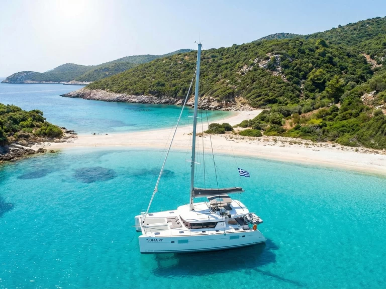 Louer Catamaran avec ou sans skipper Lagoon à Athènes
