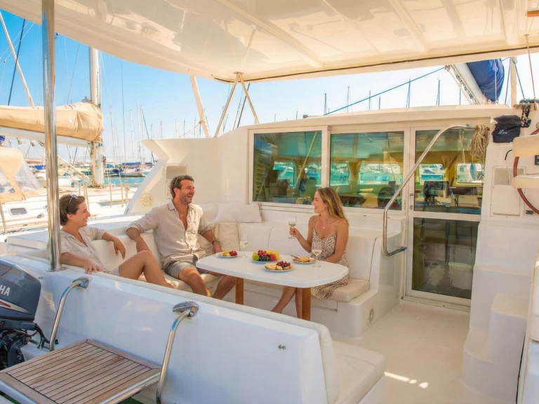 Lagoon Lagoon 42 a louer à Athènes