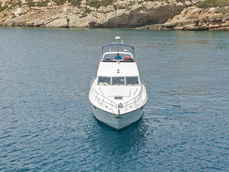 Yacht à louer à Glyfáda au meilleur prix