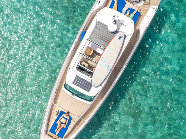 Bateau à moteur à louer à Porto-Vecchio au meilleur prix