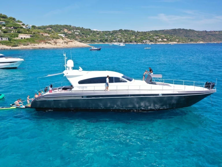 Location bateau Saint-Tropez pas cher Leopard 23
