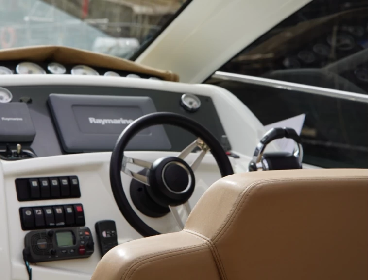 Location Bateau à moteur à Madeira Islands - Jeanneau LEADER 9 HT