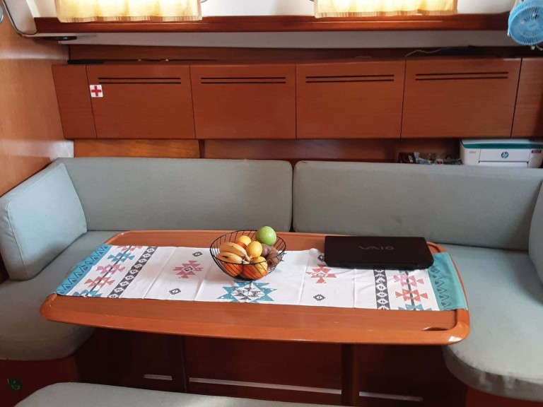 Louez un Bénéteau Cyclades 43.4 à Salamína