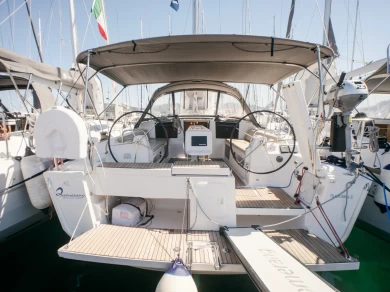 Hire Sailboat Dufour with a boat licence