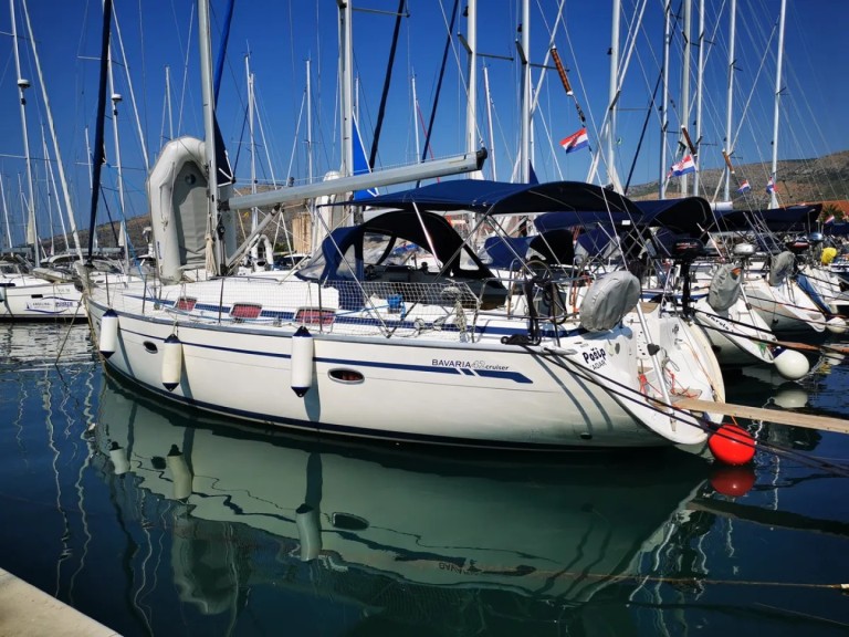 Louez un Bavaria Bavaria 42 Cruiser à Trogir