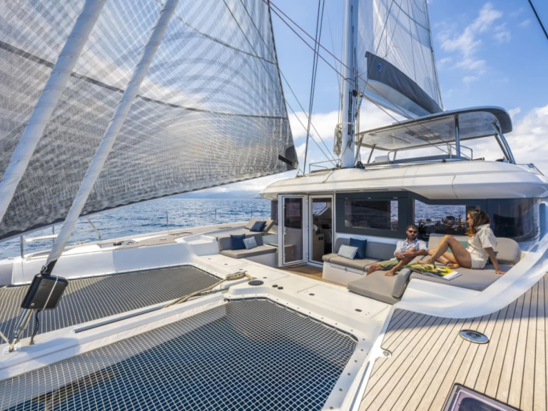 Louez un Lagoon Lagoon 60 à Kaštel Gomilica