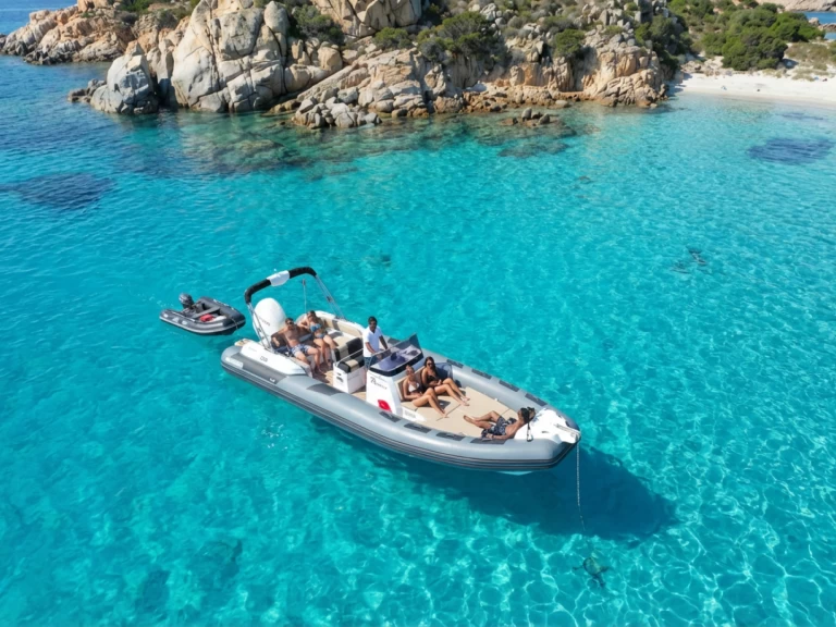 Location Semi-rigide à Porto Cervo - Joker Boat Clubman 26