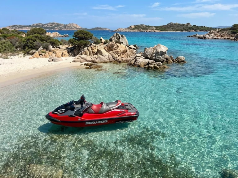 Location bateau Porto Cervo pas cher Rxt 325 RS