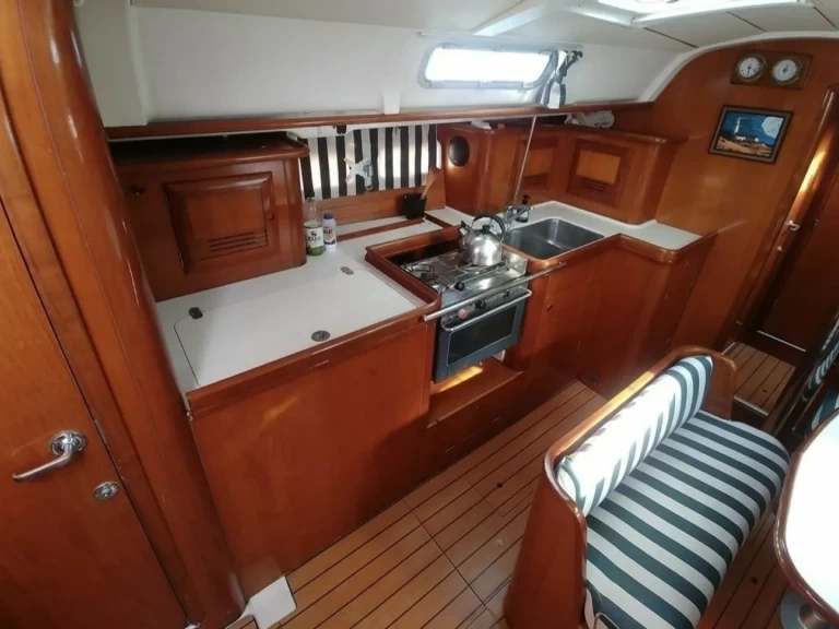 Bénéteau Oceanis 411 Clipper a louer à Lefkáda