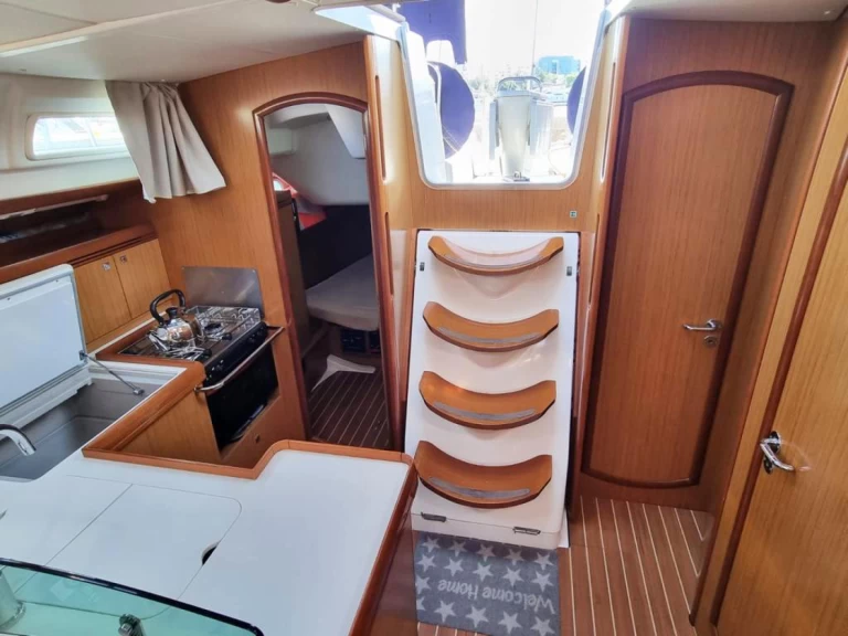 Location à Ermoúpolis - Jeanneau Sun Odyssey 42i sur SamBoat