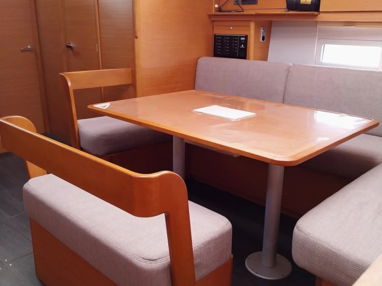 Dufour Dufour 43 a louer à Skiathos