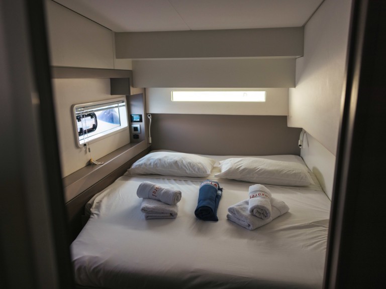 Catamaran à louer à Playa de Talamanca au meilleur prix