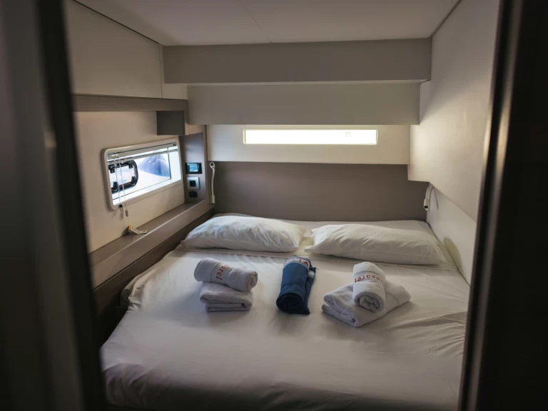 Catamaran à louer à Playa de Talamanca au meilleur prix