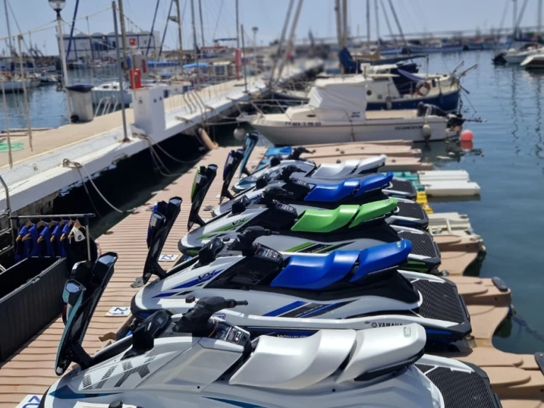 Location bateau Estepona pas cher Yamaha VX