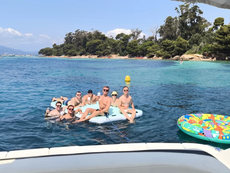 Location Bateau à moteur à Cannes - Bénéteau Flyer 6 SUNdeck