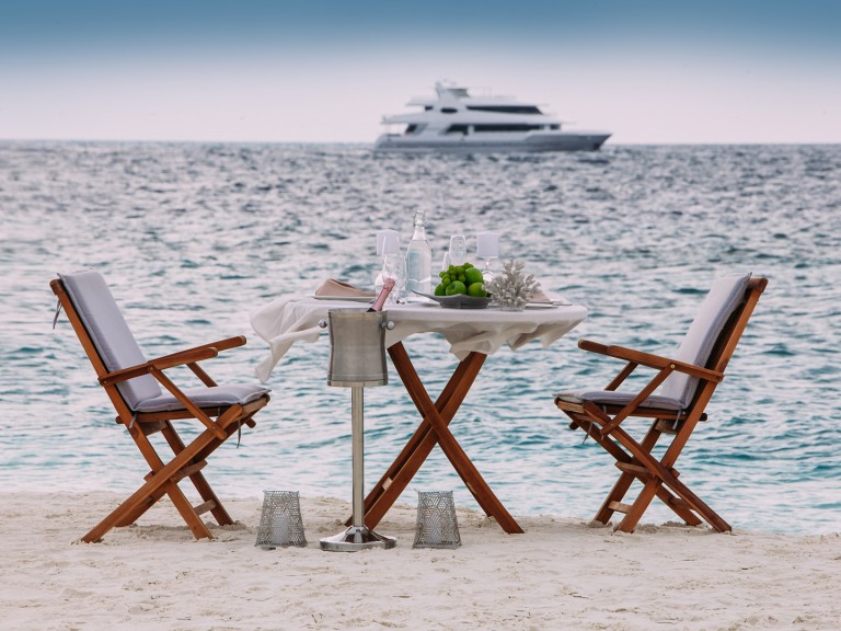 Location bateau  Jeanneau Luxury Sailing Yacht à Malé sur Samboat