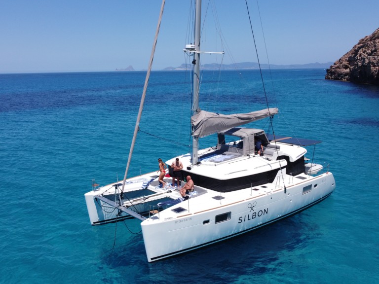 Location bateau Santa Eulària des Riu pas cher Lagoon 450