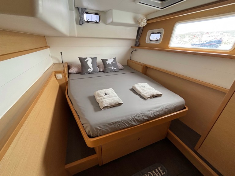 Location bateau Lagoon Lagoon 450 à Santa Eulària des Riu sur Samboat