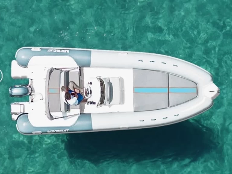 Louer Semi-rigide avec ou sans skipper Doviboat à Bacoli