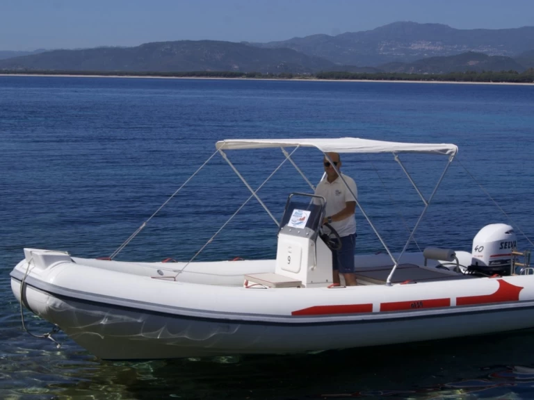 Location Semi-rigide à Arbatax - AT Marine AT 590