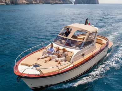 Motorboat hire in Sorrento - Gozzo Jeranto 8 Open