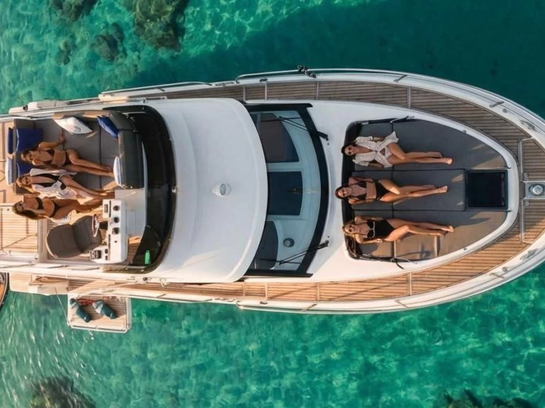 Louez un Bénéteau Antares 12 à Portisco