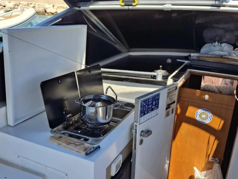 Location bateau Taranto pas cher Mochi 40