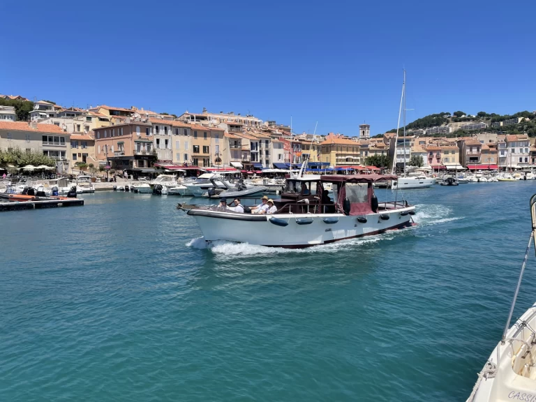 Louez un Pantasso Bateau en bois  à Cassis