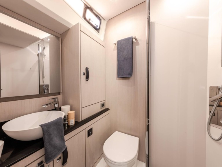 Location bateau San Foca pas cher Jeanneau 60