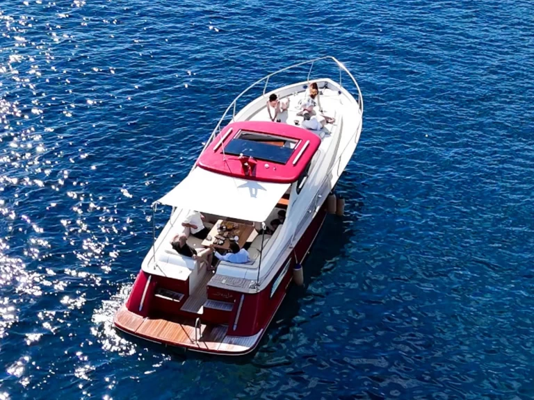 Louer Bateau à moteur avec ou sans skipper Gagliotta à Golfe-Juan