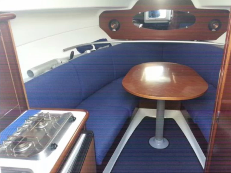 Louer Bateau à moteur avec ou sans skipper Bénéteau à Bormes-les-Mimosas