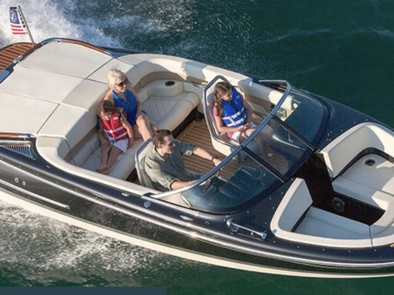 Chris Craft Carina 21 a louer à Bang Kho laen