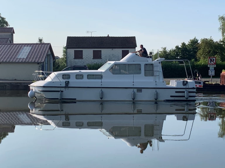 Location à Mittersheim - Triton Triton 1050 Fly sur SamBoat