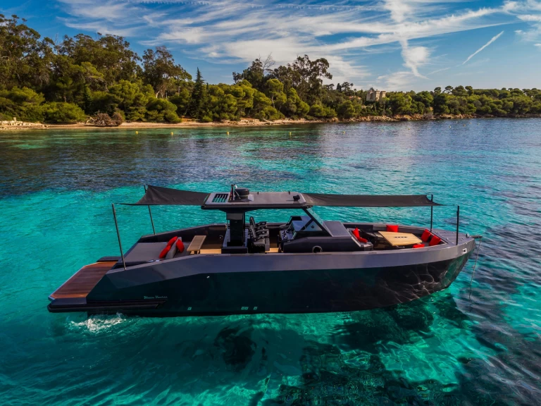 Location Bateau à moteur Mazu Yachts avec permis