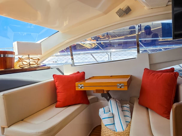 Location Bateau à moteur PHANTOM avec permis