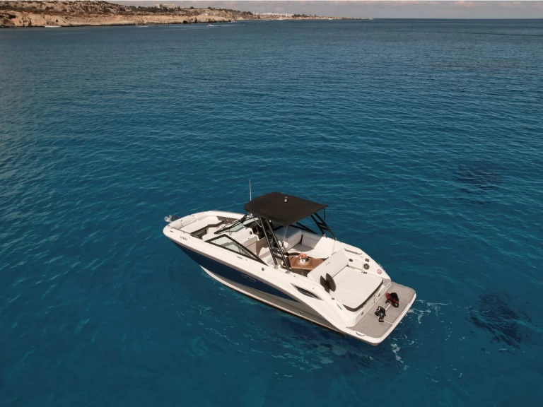 Louer Bateau à moteur avec ou sans skipper Sea Ray à Ayia Napa