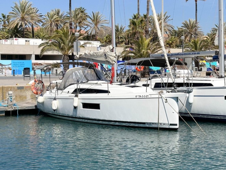 Location bateau Bénéteau Oceanis 30.1 à Barcelone sur Samboat